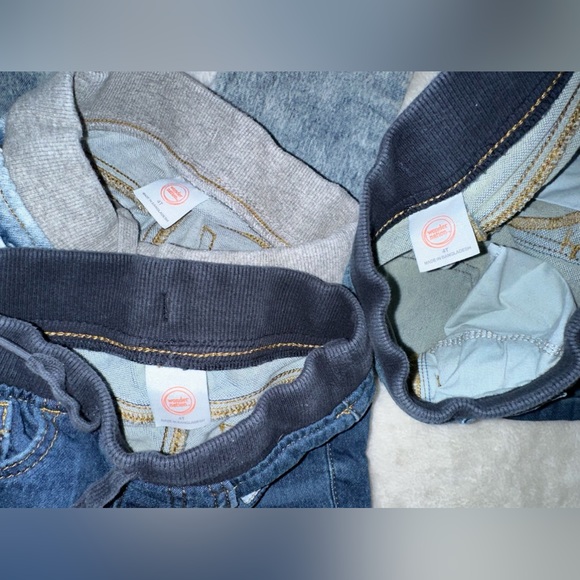 Toddler Jean bundle - Picture 9 of 9